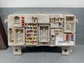 Recambio de caja reles / fusibles para opel zafira b 1.7 16v cdti referencia OEM IAM 7M5T14A073FB  97RA000001