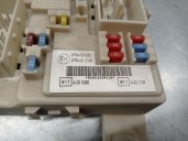 Recambio de caja reles / fusibles para opel zafira b 1.7 16v cdti referencia OEM IAM 7M5T14A073FB  97RA000001