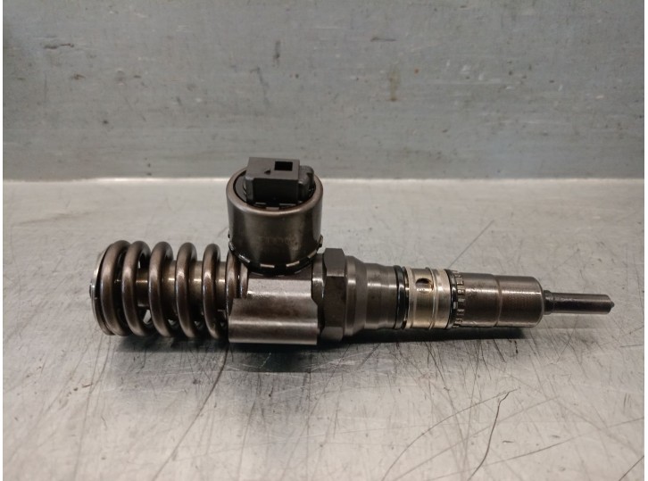 Recambio de inyector para seat leon (1p1) 2.0 tdi referencia OEM IAM 03G130073G  0414720404 BOSCH