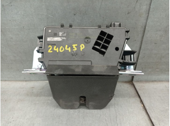 Recambio de cerradura maletero / porton para opel zafira b 1.7 16v cdti referencia OEM IAM 13188851 