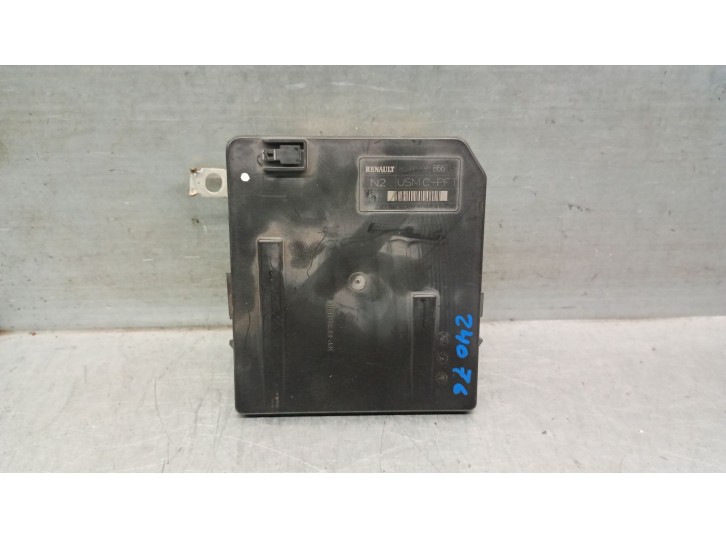 Recambio de caja reles / fusibles para renault scenic ii 1.9 dci diesel referencia OEM IAM 8200481886  