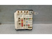 Recambio de caja reles / fusibles para renault scenic ii 1.9 dci diesel referencia OEM IAM 8200481886  