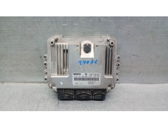 Recambio de centralita motor uce para renault scenic ii 1.9 dci diesel referencia OEM IAM 8200705747  0281013907 BOSCH