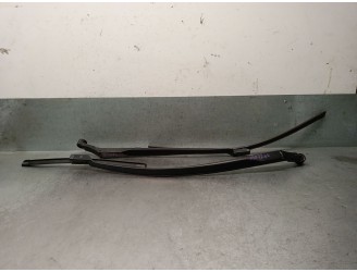 Recambio de brazo limpia delantero derecho para toyota avensis sedán (_t27_) 2.0 d-4d (wwt271_) referencia OEM IAM 8521105090 85