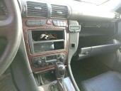 mercedes-benz clase c (w203) berlina del año 2000