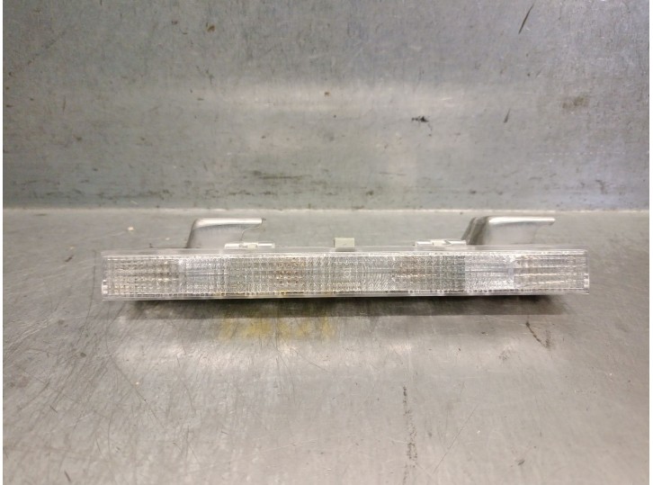 Recambio de luz central de freno para toyota auris 1.6 16v cat referencia OEM IAM 8100612011 8100612011 