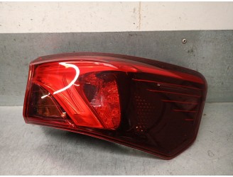 Recambio de piloto trasero derecho para toyota avensis sedán (_t27_) 2.0 d-4d (wwt271_) referencia OEM IAM 8155005300 8155005300