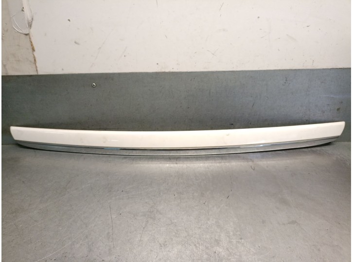 Recambio de moldura para toyota auris 1.6 16v cat referencia OEM IAM 7681102500 7681102931 