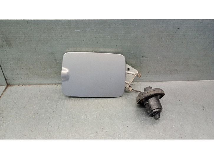 Recambio de tapa exterior combustible para fiat panda (169) 1.2 cat referencia OEM IAM 51773204 51773204 