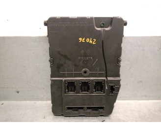 Recambio de caja reles / fusibles para renault scenic ii 1.9 dci diesel referencia OEM IAM 8200780021 U118400260 SIEMENS