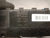 Recambio de caja reles / fusibles para toyota auris 1.6 16v cat referencia OEM IAM 8264147020 72818502 YAZAKI