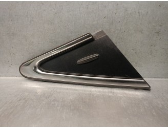 Recambio de molduras delanteras para toyota avensis sedán (_t27_) 2.0 d-4d (wwt271_) referencia OEM IAM 6011705021 6011705021 