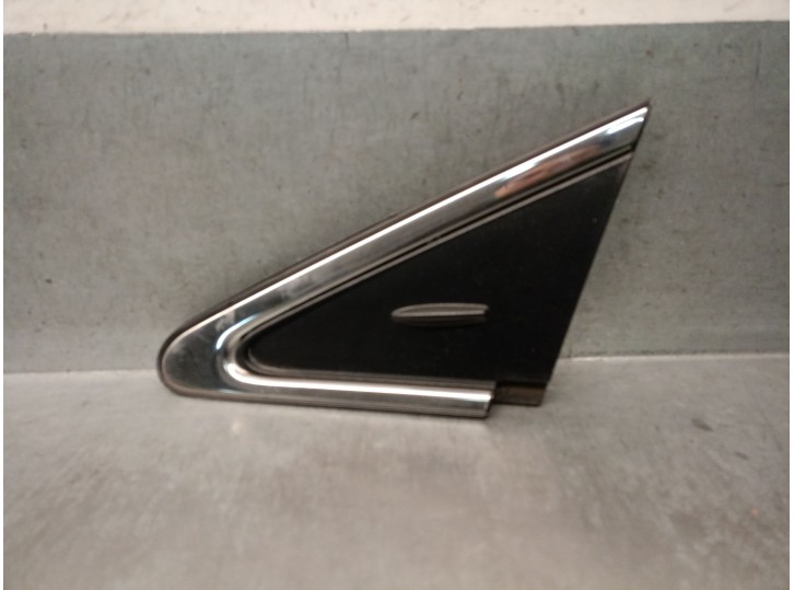 Recambio de molduras delanteras para toyota avensis sedán (_t27_) 2.0 d-4d (wwt271_) referencia OEM IAM 6011805021 6011805021 