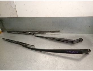 Recambio de brazo limpia delantero derecho para toyota auris 1.6 16v cat referencia OEM IAM 8521102181 8521102181 