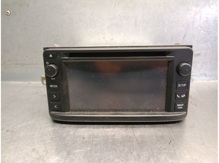 Recambio de pantalla multifuncion para toyota auris 1.6 16v cat referencia OEM IAM 8614002090 8614002090 