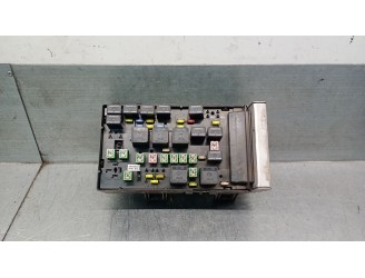 Recambio de caja reles / fusibles para chrysler voyager (rg) crd cat referencia OEM IAM 05144588AE  