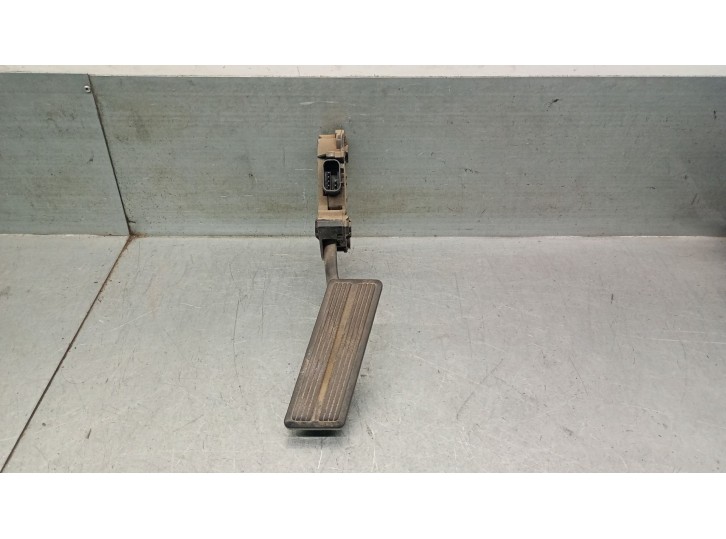Recambio de potenciometro pedal para chrysler voyager (rg) crd cat referencia OEM IAM 04861650AB  