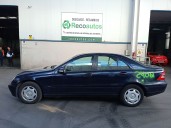 mercedes-benz clase c (w203) berlina del año 2002