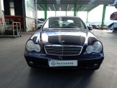 mercedes-benz clase c (w203) berlina del año 2002