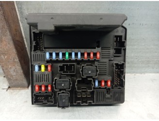 Recambio de caja reles / fusibles para nissan qashqai (j10) 2.0 dci turbodiesel cat referencia OEM IAM 284B7JD00B  519228324
