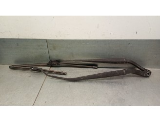 Recambio de brazo limpia delantero derecho para chevrolet captiva 2.0 diesel cat referencia OEM IAM 25911767 25911767 