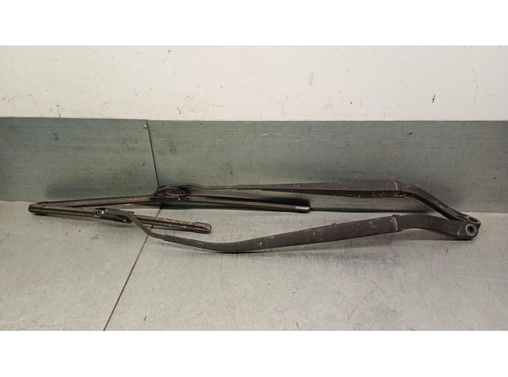 Recambio de brazo limpia delantero derecho para chevrolet captiva 2.0 diesel cat referencia OEM IAM 25911767 25911767 