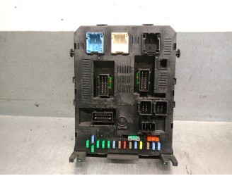 Recambio de caja reles / fusibles para citroën c4 grand picasso 2.0 hdi fap referencia OEM IAM 9663510180  216761594 JOHNSON CON