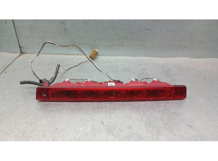 Recambio de luz central de freno para chevrolet captiva 2.0 diesel cat referencia OEM IAM 95242305 95242305 