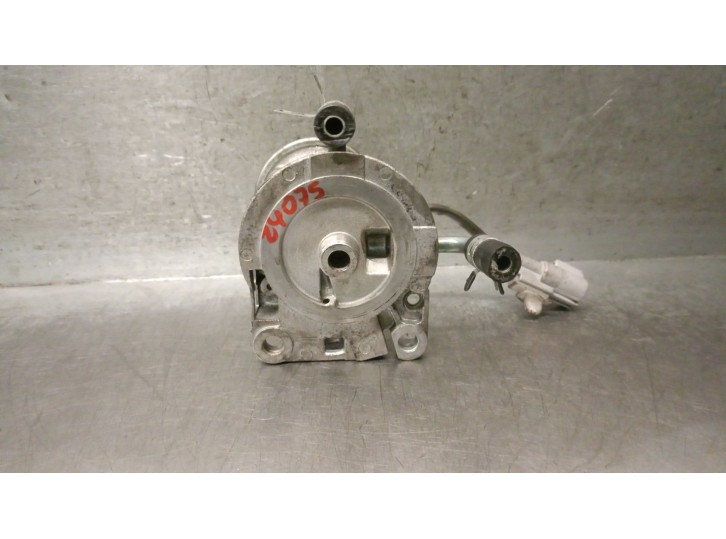 Recambio de soporte filtro gasoil para toyota corolla (_e12_) 1.4 d (nde120_) referencia OEM IAM 233800G021 233800G021 