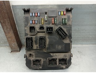 Recambio de caja reles / fusibles para citroën c2 1.4 referencia OEM IAM 9653667380 S118085200L