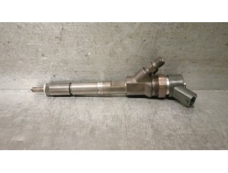 Recambio de inyector para toyota corolla (_e12_) 1.4 d (nde120_) referencia OEM IAM 2367033040 2367039105 0445110221 BOSCH