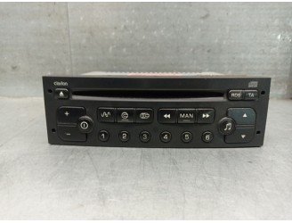 Replacement audio system / CD radio for Citroën C2 1.4 OEM IAM reference 96565718XT RD301