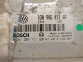 Recambio de centralita motor uce para volkswagen polo berlina (6n2) 1.4 referencia OEM IAM 030906032AP  0261206751 BOSCH