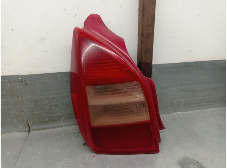 Recambio de piloto trasero de aleta izquierda para citroën c2 1.4 referencia OEM IAM 9649864580 6350S7 