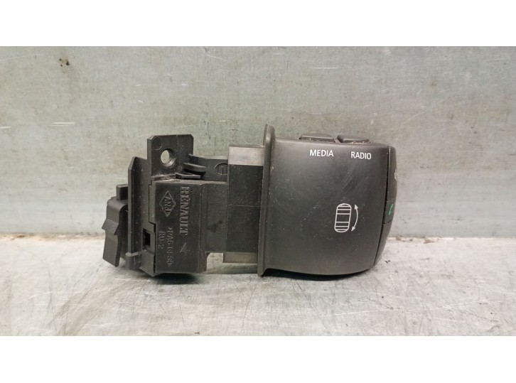 Recambio de mando radio volante para nissan nv400 furgoneta (x62, x62b) dci 135 referencia OEM IAM 255522540R  