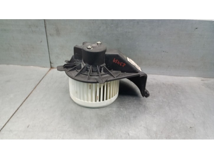 Recambio de motor calefaccion para nissan nv400 furgoneta (x62, x62b) dci 135 referencia OEM IAM 2720500Q0J  