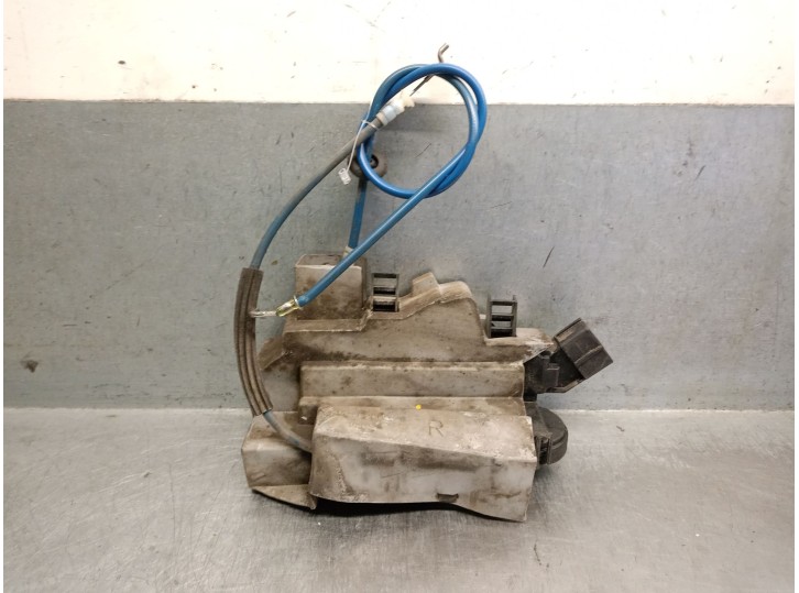 Recambio de cerradura puerta trasera derecha para fiat idea (135) 1.3 jtd cat referencia OEM IAM 51708422 71734840 