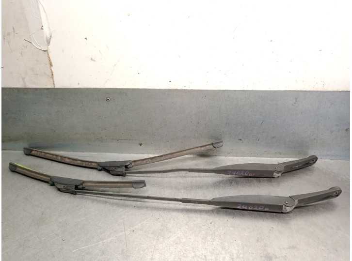 Recambio de brazo limpia delantero derecho para fiat idea (135) 1.3 jtd cat referencia OEM IAM 735364996 735364996 