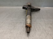 Recambio de inyector para opel vectra c (z02) 3.0 cdti (f69) referencia OEM IAM 5821515 5821515 DENSO