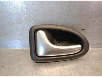 Recambio de maneta interior delantera izquierda para renault clio ii fase ii (b/cb0) 1.2 16v referencia OEM IAM 8200641924 82006