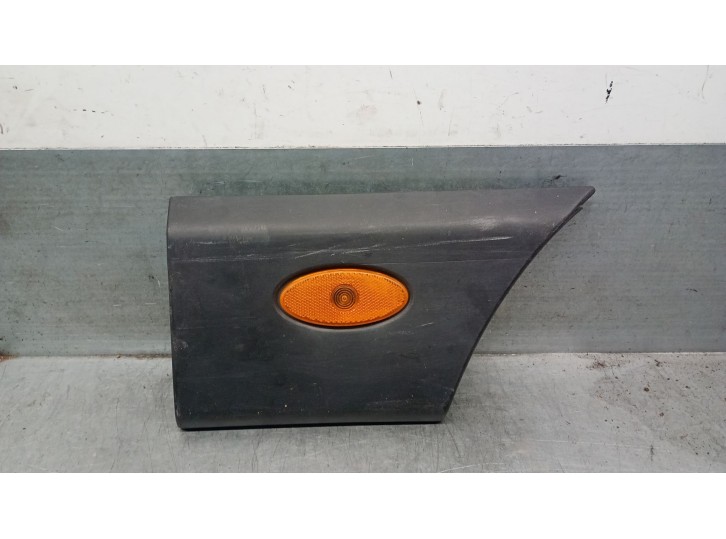 Recambio de molduras traseras para nissan nv400 furgoneta (x62, x62b) dci 135 referencia OEM IAM 768F30007R 9387400Q0C 