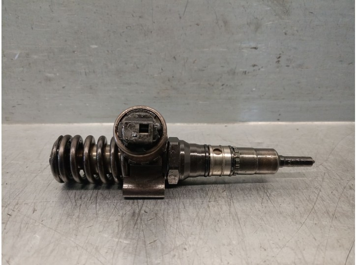 Recambio de inyector para audi a4 berlina (8ec) 2.0 tdi referencia OEM IAM 03G130073G  0414720404 BOSCH