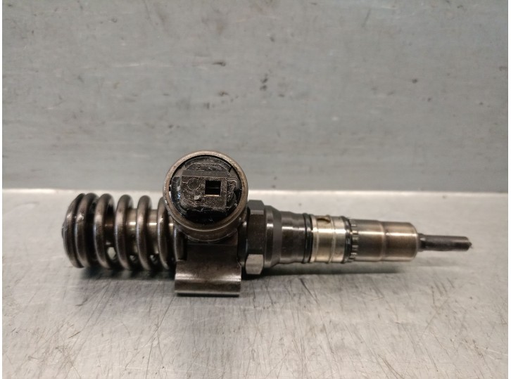 Recambio de inyector para audi a4 berlina (8ec) 2.0 tdi referencia OEM IAM 03G130073G  0414720404 BOSCH