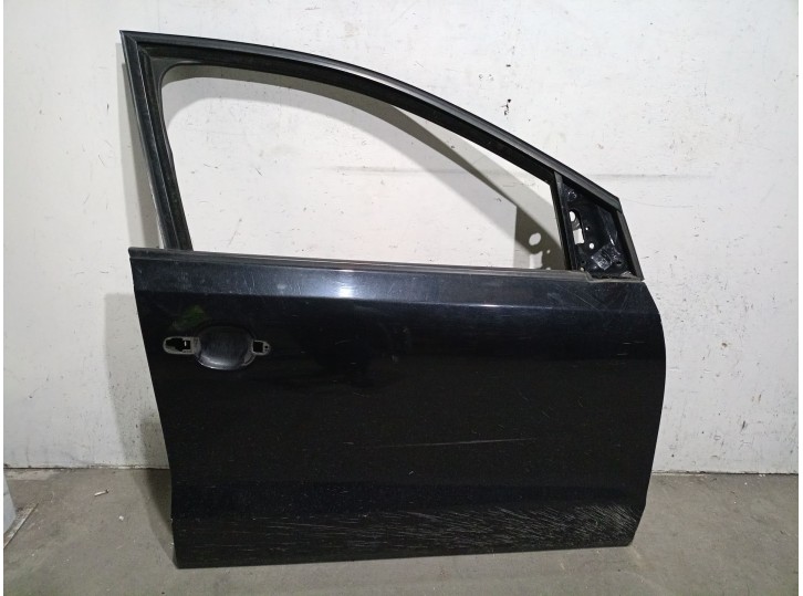 Recambio de puerta delantera derecha para volkswagen polo (6r1) 1.4 fsi referencia OEM IAM 6R3831056J  6R3831056J