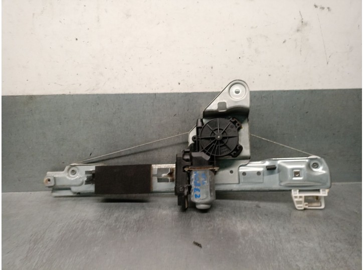 Recambio de elevalunas trasero derecho para renault megane ii berlina 3p 1.6 16v referencia OEM IAM 8201010921 8201010921 