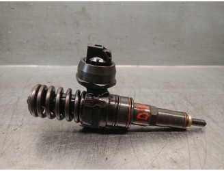Recambio de inyector para volkswagen passat berlina (3b3) 1.9 tdi referencia OEM IAM 038130073AL  0414720039 BOSCH
