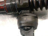 Recambio de inyector para volkswagen passat berlina (3b3) 1.9 tdi referencia OEM IAM 038130073AL  0414720039 BOSCH