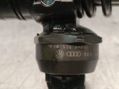 Recambio de inyector para volkswagen passat berlina (3b3) 1.9 tdi referencia OEM IAM 038130073AL  0414720039 BOSCH