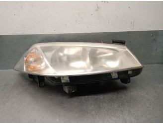 Recambio de faro derecho para renault megane ii berlina 3p 1.6 16v referencia OEM IAM 8200073221 260108053R 