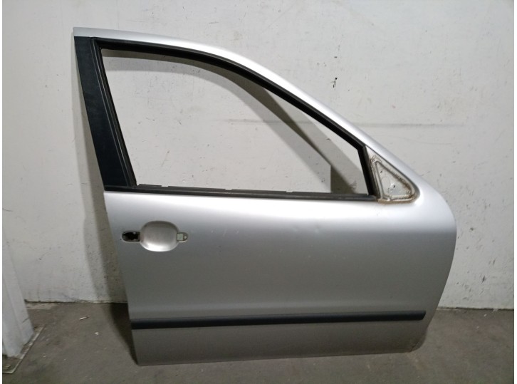 Recambio de puerta delantera derecha para seat leon (1m1) 1.9 tdi referencia OEM IAM 1M0831056M  1M0831056M
